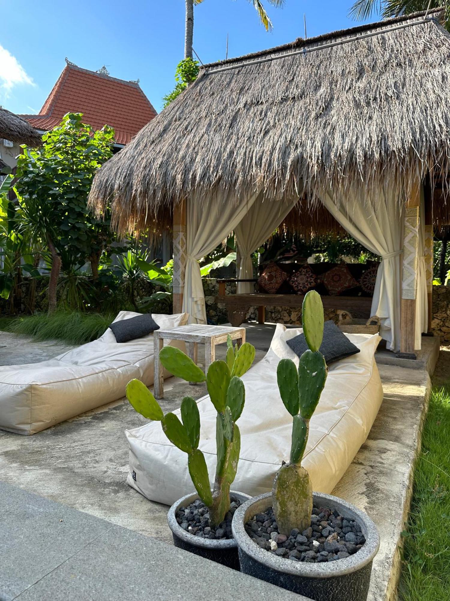 Penida Cottages At Diamond Beach Hills Polilit Екстериор снимка